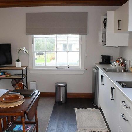 The Studio - Huntly House Auckland Bagian luar foto